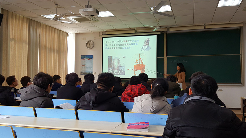 sc_021049_057317.jpg 2018-2-26-新学期课堂一派生机盎然-国产传媒
开学查课纪实 (2)_副本.jpg